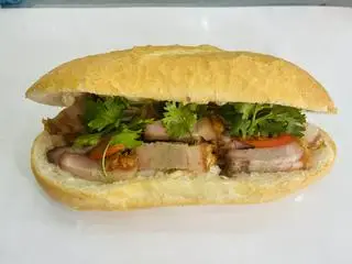 Hình ảnh Bánh mì heo quay