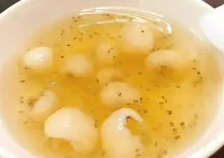 Hình ảnh Chè tổ yến long nhãn