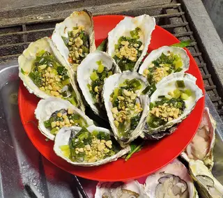 Hình ảnh Hàu nướng mỡ hành
