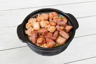 Hình ảnh Thố gà - xá xíu