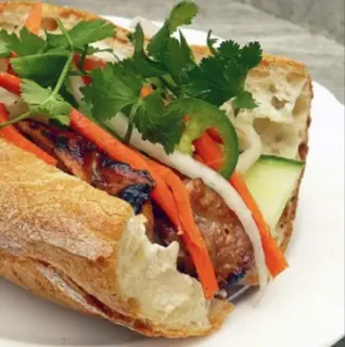 Hình ảnh Bánh mì nem nướng