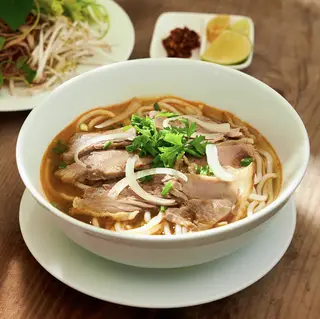 Hình ảnh Bún bò Huế nạm