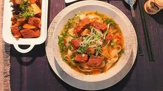 Hình ảnh Sợi phở bò kho