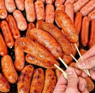 Hình ảnh Combo 4 lạp xưởng nướng đá