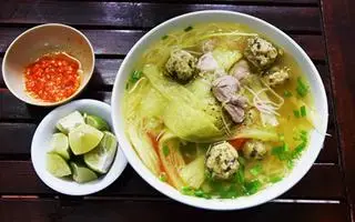 Hình ảnh Bún giò mọc dọc mùng