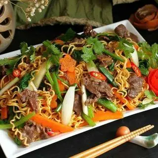 Hình ảnh Mì gói xào bò