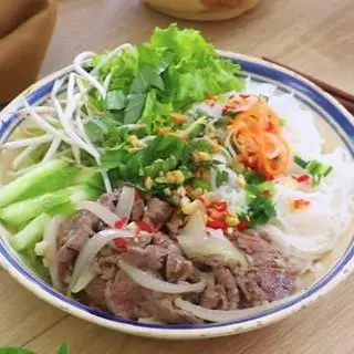 Hình ảnh Bún thịt xào bò