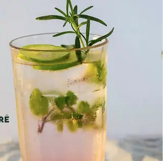 Hình ảnh Mojito ổi hồng chanh dây