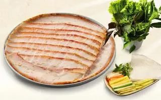Hình ảnh Cuốn ba chỉ heo quay