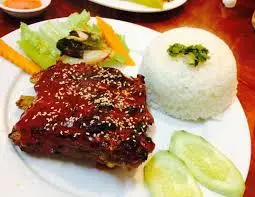Hình ảnh Cơm sườn sốt tiêu
