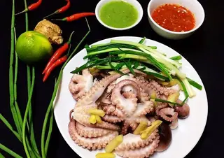 Hình ảnh Bạch tuộc hấp hành gừng