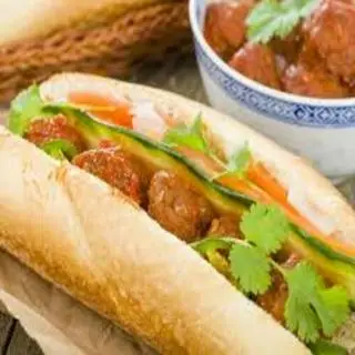 Hình ảnh Bánh mì xíu mại - trứng
