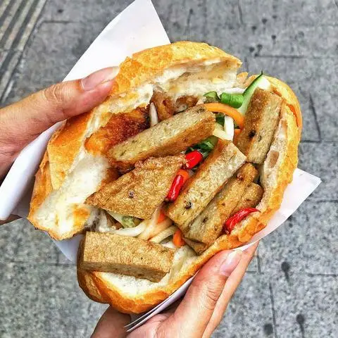 Hình ảnh Bánh Mì Chả Cá Ốp La - Bến Cần Giuộc