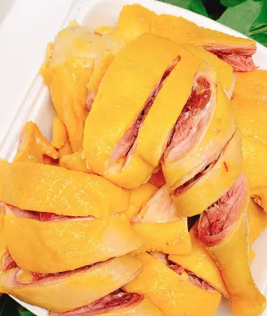 Hình ảnh Gà ủ muối 1 con ( tặng 1 pesi)