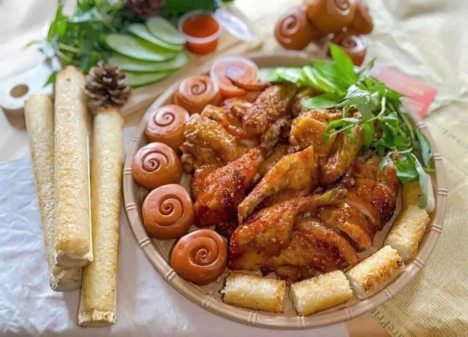 Hình ảnh Combo gà nướng nguyên con - 2 cơm lam