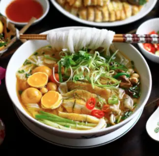 Hình ảnh Phở Gà Trống Thiến Quyền Hương - Tạ Quang Bửu