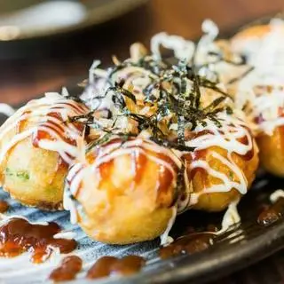 Hình ảnh Takoyaki phủ cá bào