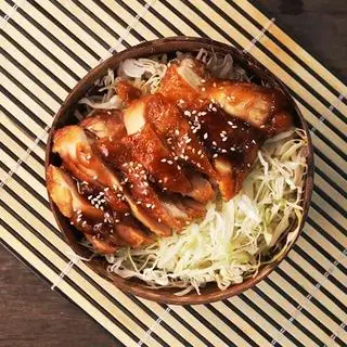 Hình ảnh Cơm má đùi gà áp chảo
