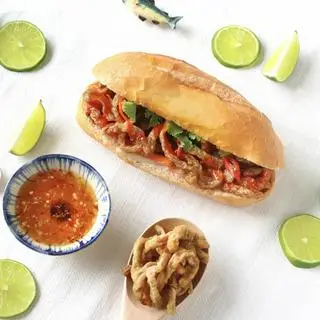 Hình ảnh Bánh mì chả cá