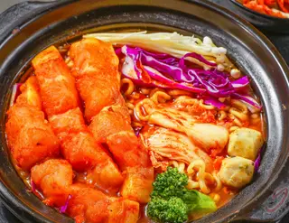 Hình ảnh Mì kim chi thập cẩm