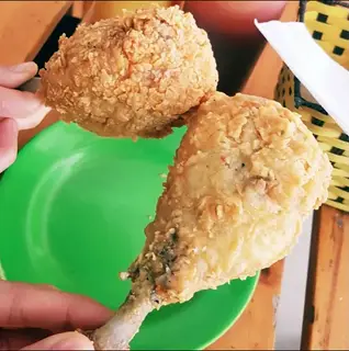 Hình ảnh Đùi gà chiên tẩm bột phô mai