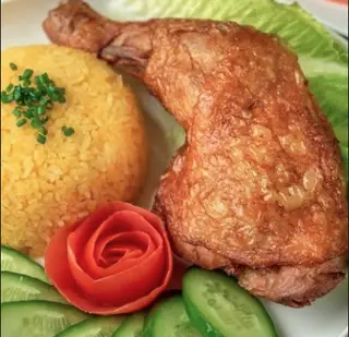 Hình ảnh Cơm đùi góc tư