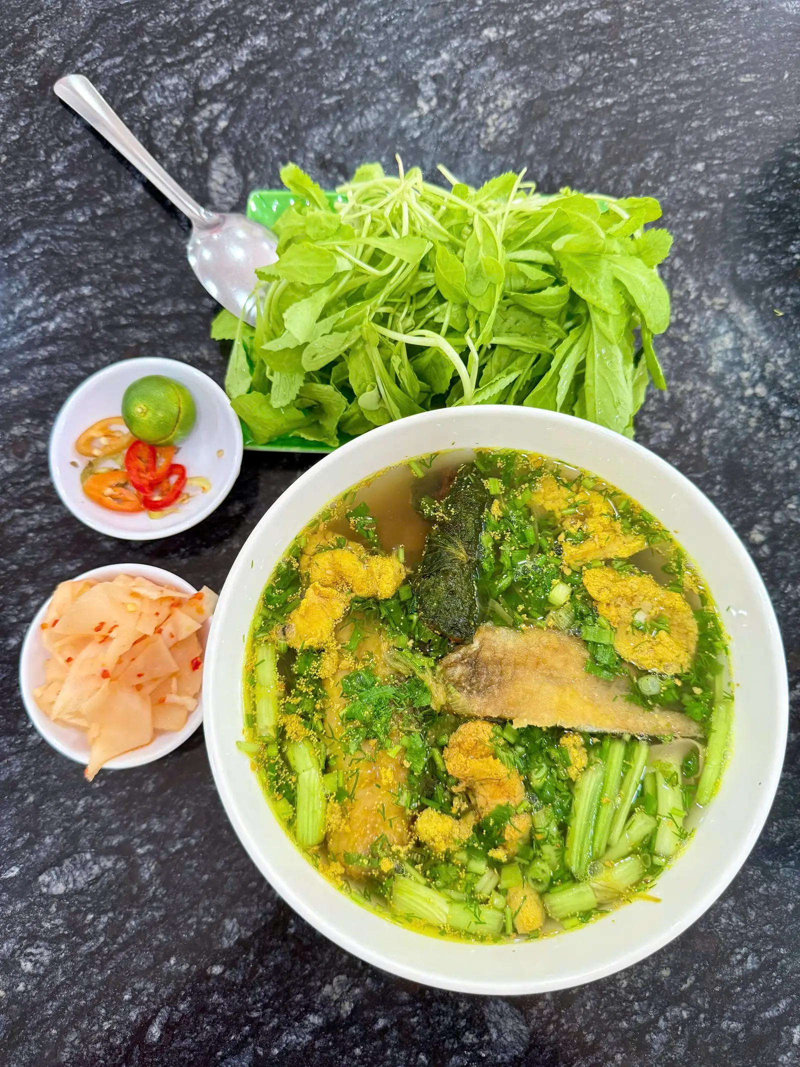 Hình ảnh Bánh đa cá rô trắng