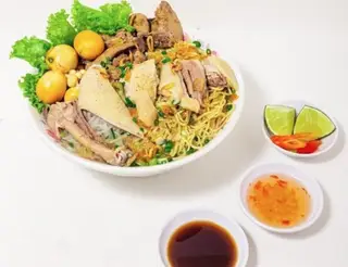 Hình ảnh Mì vắt - lòng trứng