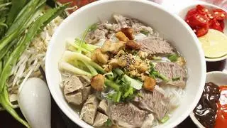 Hình ảnh Hủ tiếu viên - nạm - gân