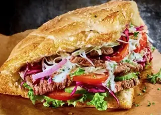 Hình ảnh Bánh mì tam giác kèm nước suối