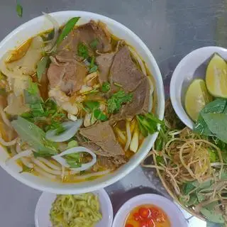 Hình ảnh Bún bò nạm gân giò