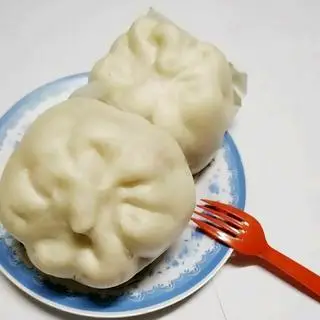 Hình ảnh Bánh bao nhân 2 trứng cút