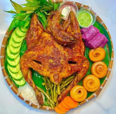 Hình ảnh Gà Quay Cơm Lam & Bánh Bao 279 - Phan Văn Hớn