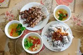 Hình ảnh Bánh cuốn thịt xiên nướng