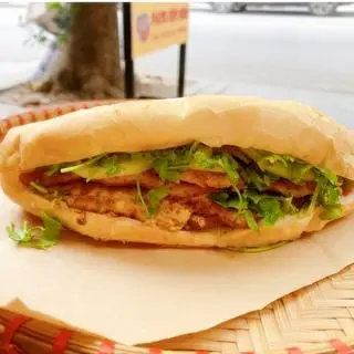 Hình ảnh Bánh mì pate trứng