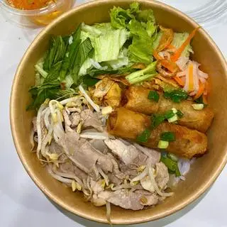 Hình ảnh Bún thịt xào đặc biệt
