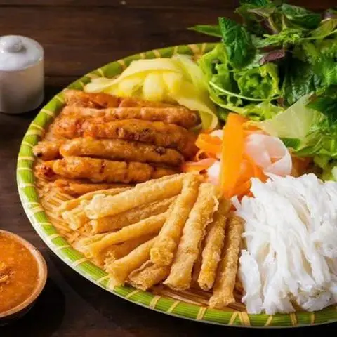 Hình ảnh Yummy Quán - Nem Nướng Nha Trang - Gom Cao Tốc