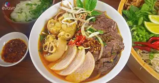 Hình ảnh Bún bò Huế tô nhỏ không móng