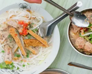 Hình ảnh Bánh canh xíu mại cua