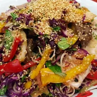 Hình ảnh Gỏi cà pháo với bò nướng kiểu Tây Nguyên