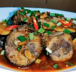 Hình ảnh Cơm cá ngừ kho
