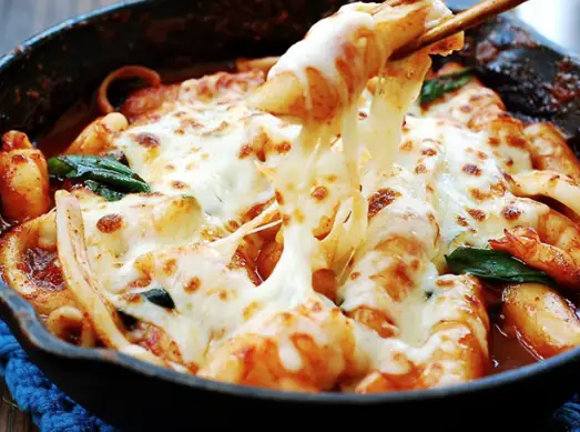 Hình ảnh Tokbokki phomai nấu size M