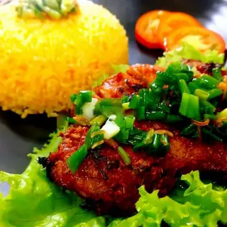 Hình ảnh Cơm gà nướng