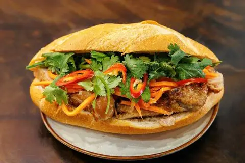 Hình ảnh Bánh Mì Chả Cá Nha Trang - Hoà Bình