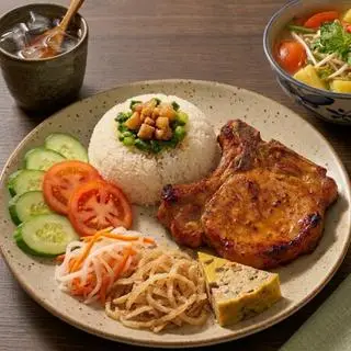 Hình ảnh Cơm Sườn Bì Chả