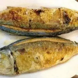 Hình ảnh Cơm cá bạc má chiên