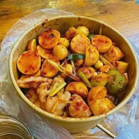 Hình ảnh Chân Gà Sốt Thái Bếp Nhà Hiền - Võ Thị Sáu