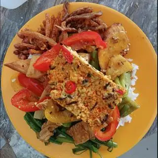 Hình ảnh Cơm thập cẩm mắm chưng chay