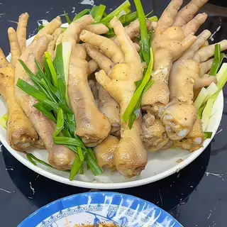 Hình ảnh Chân gà hấp hành