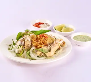 Hình ảnh Cơm góc tư gà ta trộn gỏi